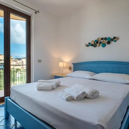 Feriehus L'arcipelago Fronte Mare Con Ampio Balcone Capo dʼOrlando