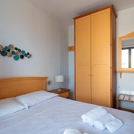 L'arcipelago Fronte Mare Con Ampio Balcone