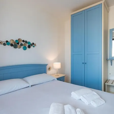 L'arcipelago Fronte Mare Con Ampio Balcone *
