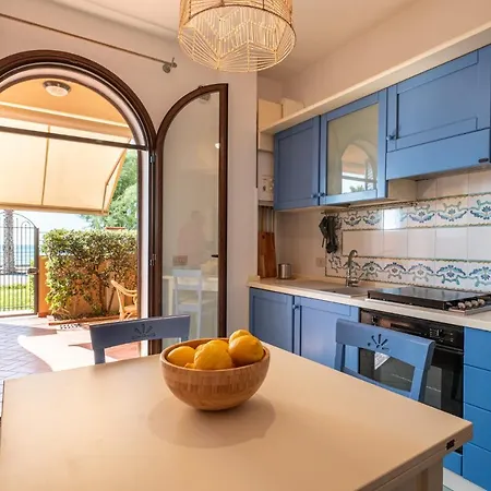L'arcipelago Fronte Mare Con Ampio Balcone