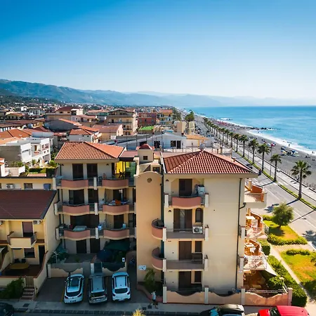 Feriehus L'arcipelago Fronte Mare Con Ampio Balcone