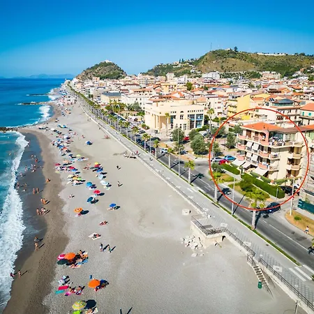 L'arcipelago Fronte Mare Con Ampio Balcone Feriehus